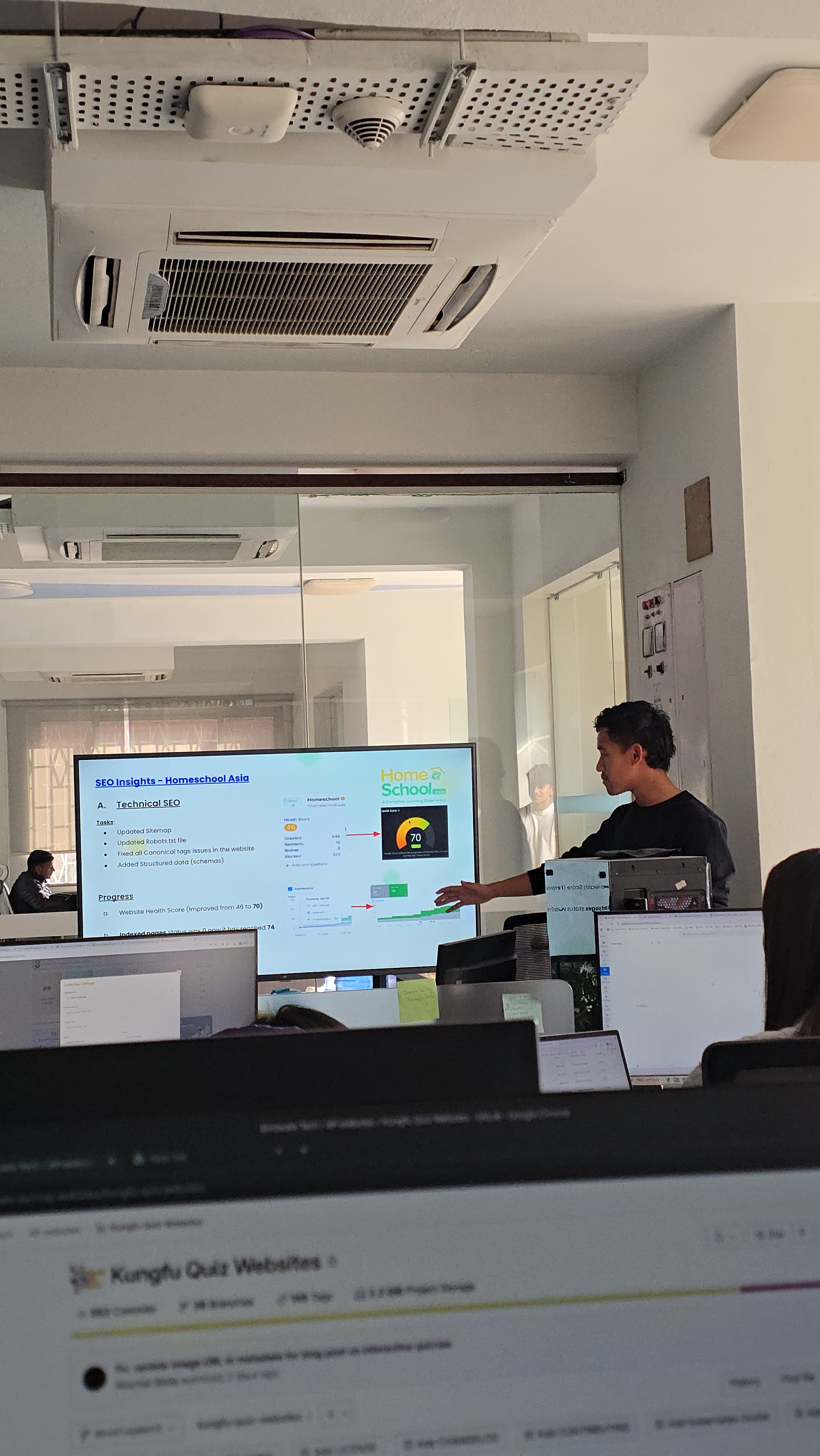 Nischal Gurung presenting SEO strategies